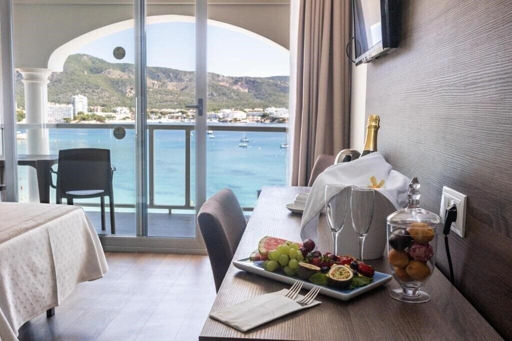 Апартаменты Seramar Comodoro Playa 4*