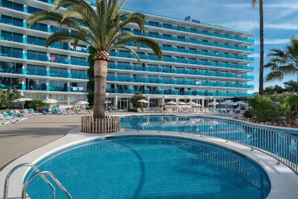 Територія THB Sa Coma Platja 4*