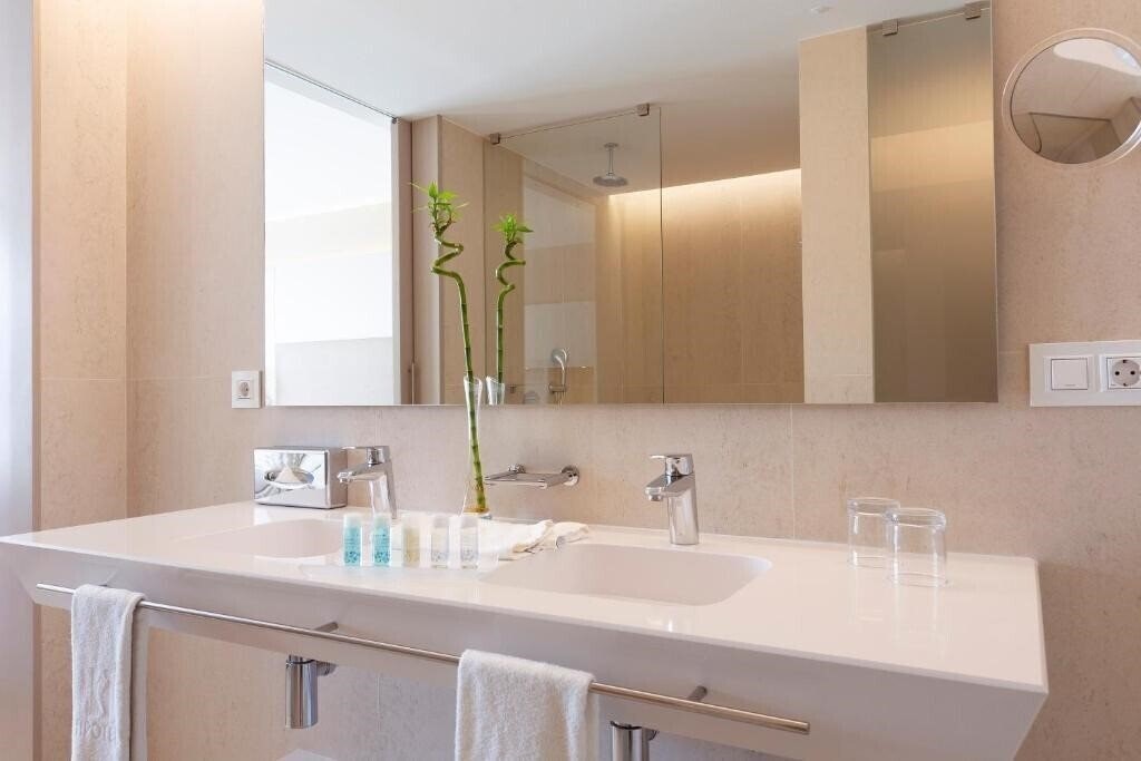 Вид Hipotels Gran Playa De Palma 4*