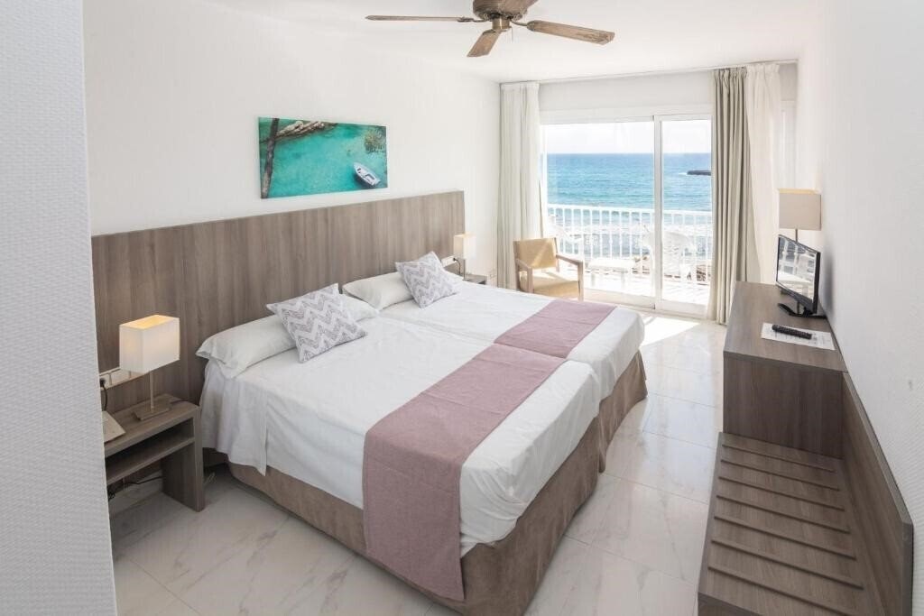 Фото Club S'Illot 3*