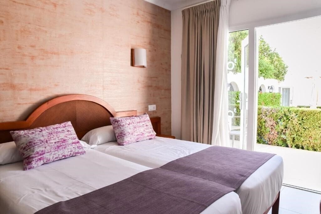 Готель D'Or 2*