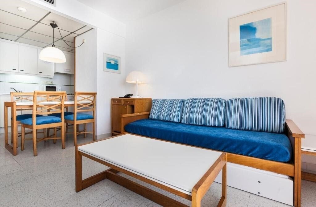 Панорама Apartamentos Globales Nova 3*