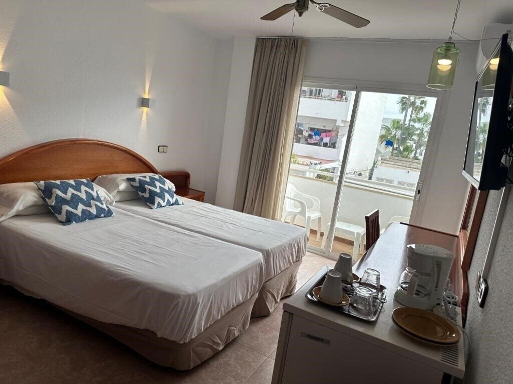 Вид De La Caravel.La 1*