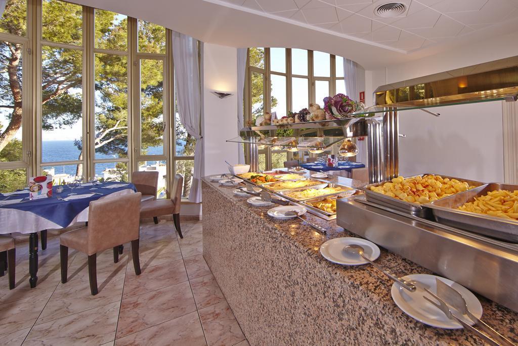 Вид Blue Bay Hotel 3*