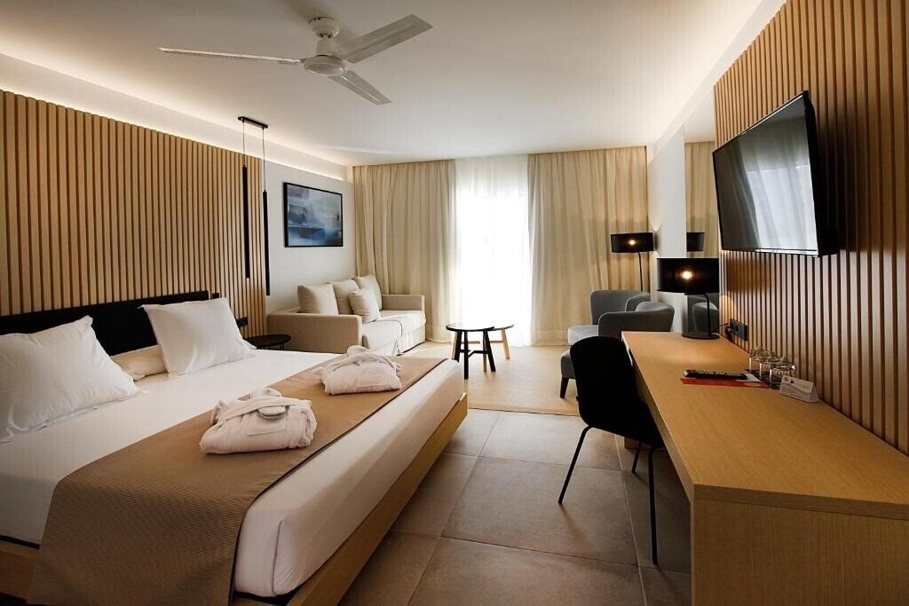 Панорама Caballero 4*