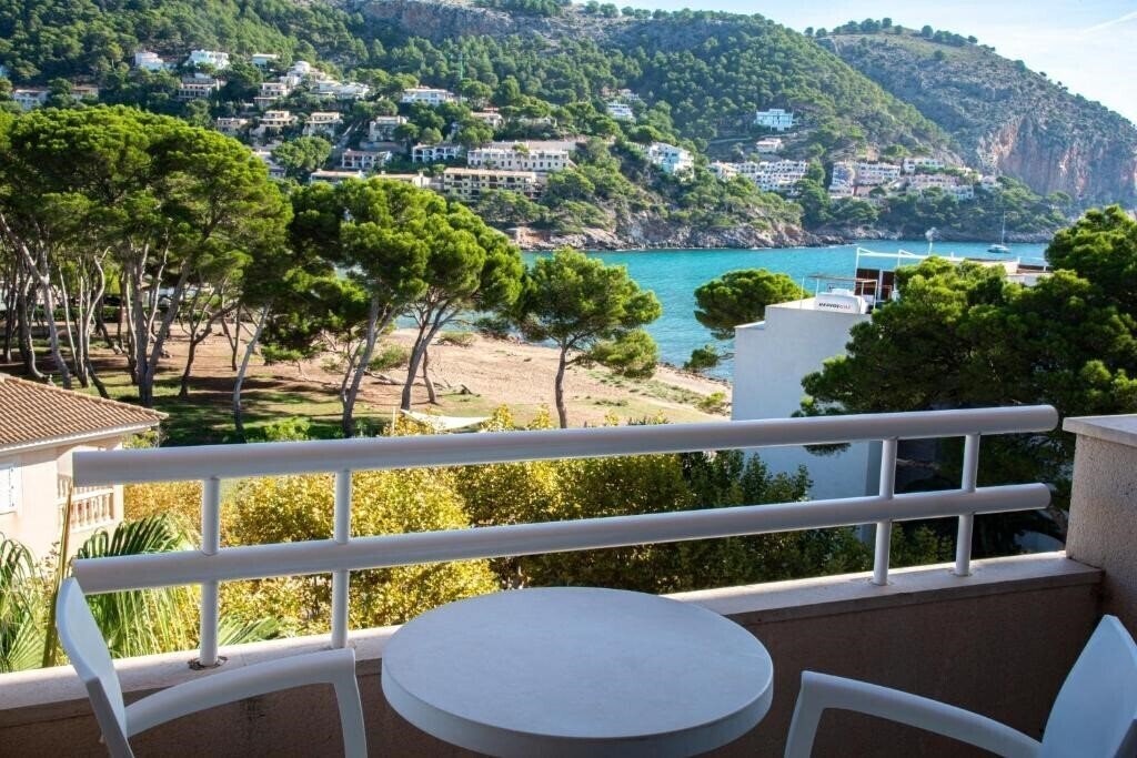 Апартаменты Canyamel Classic 4*