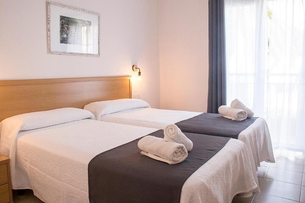 Апартаменты Geminis 3*