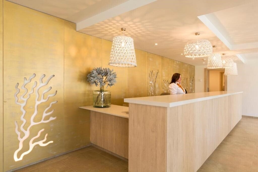 Апартаменты HSM Regana 4*