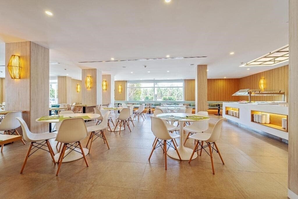 Панорама Som Siurell 3*