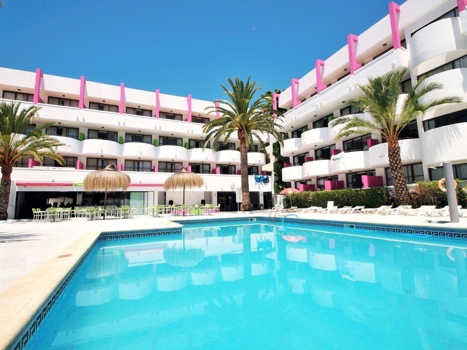 Готель Apartamentos Lively Mallorca 2*