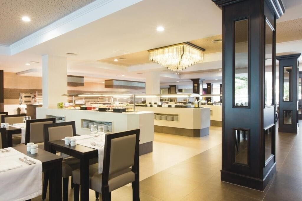 Картинка Riu Bravo 4*