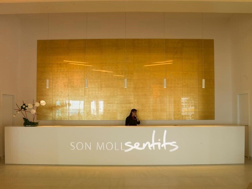Вид Serrano Son Moll Sentits 4*