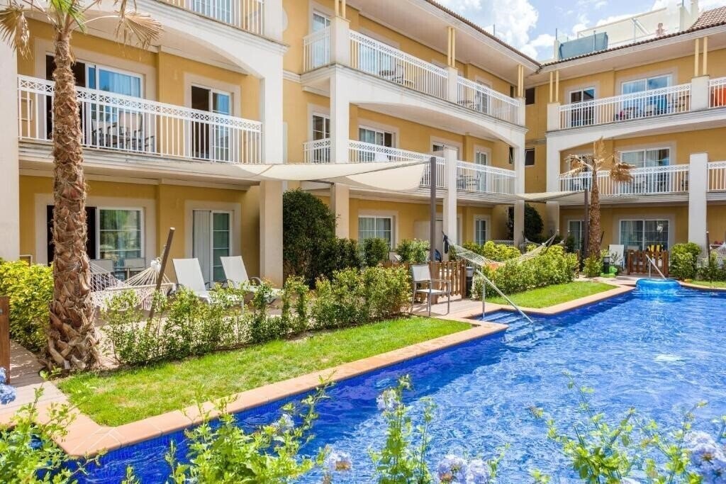 Територія Zafiro Can Picafort 4*