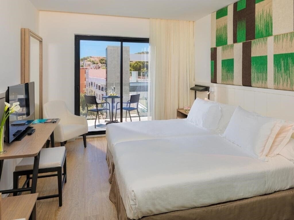 Панорама H10 Casa Del Mar 4*