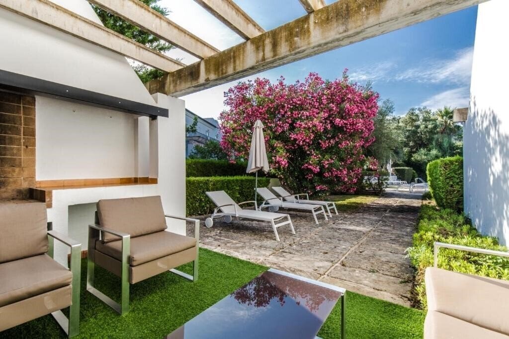 Зображення La Pergola Aparthotel 4*