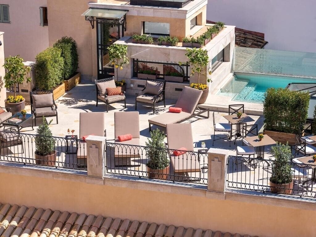 Територія Hotel Gloria De Sant Jaume 5*