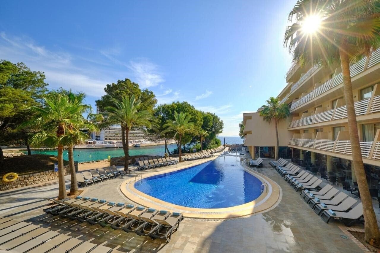 Готель Occidental Cala Vinas Hotel 4*