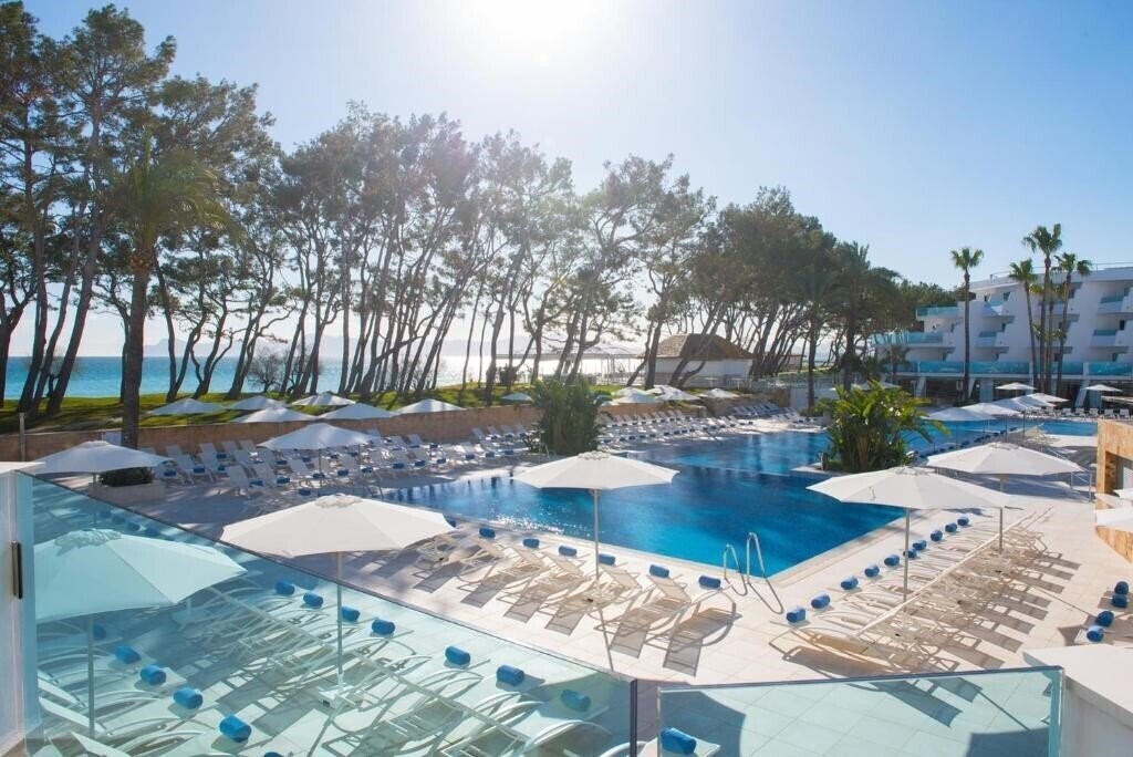 Отель Iberostar Playa De Muro 4*