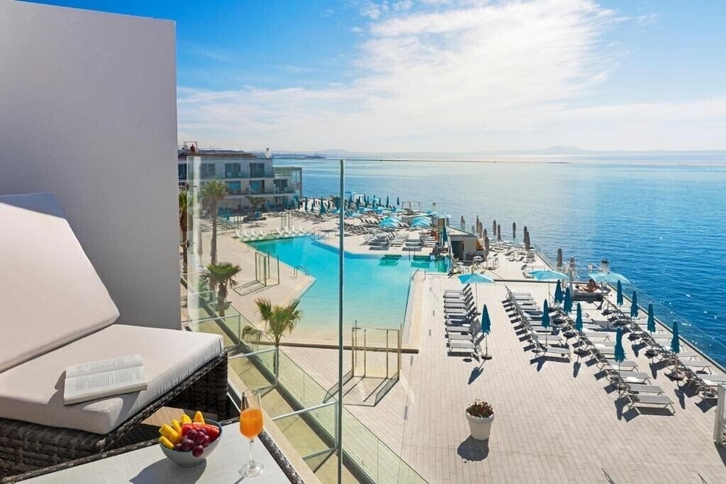 Апартаменти Elba Sunset 4*