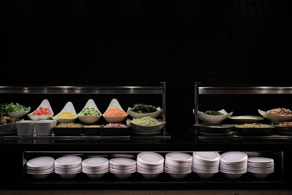 Апартаменти Prinsotel La Dorada 4*