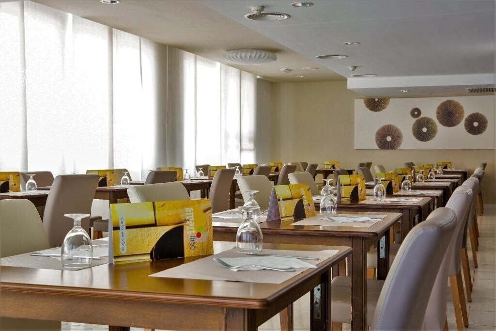 Территория Hotel Brisa Marina 4*