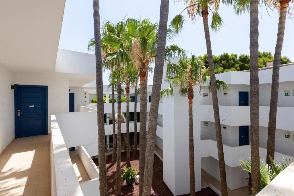 Панорама Hipotels Cala Bona Club 4*