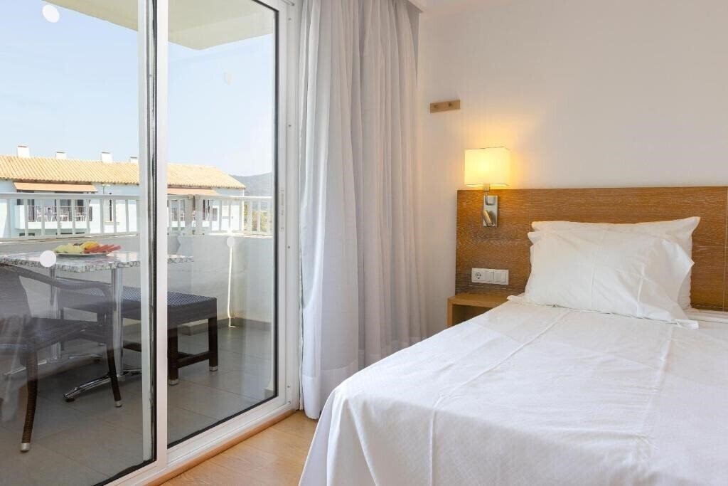 Фотография Hipotels Cala Bona Club 4*