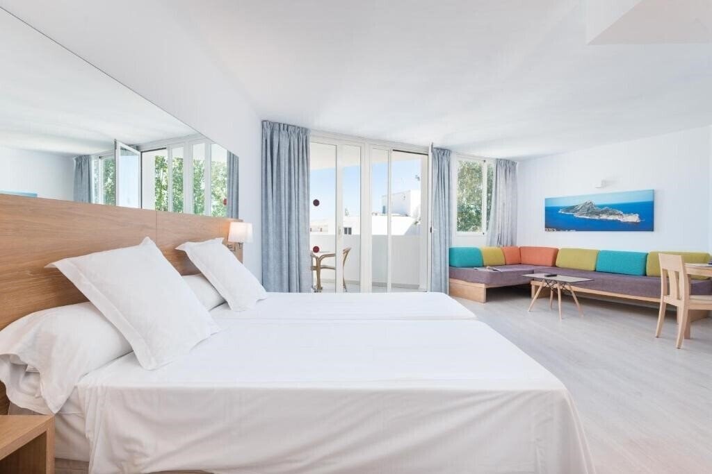 Вид Aparthotel Ses Fotges 4*