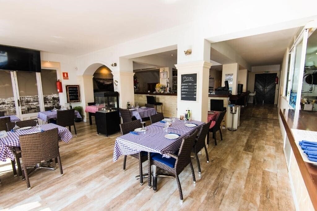 Картинка Port Corona 2*