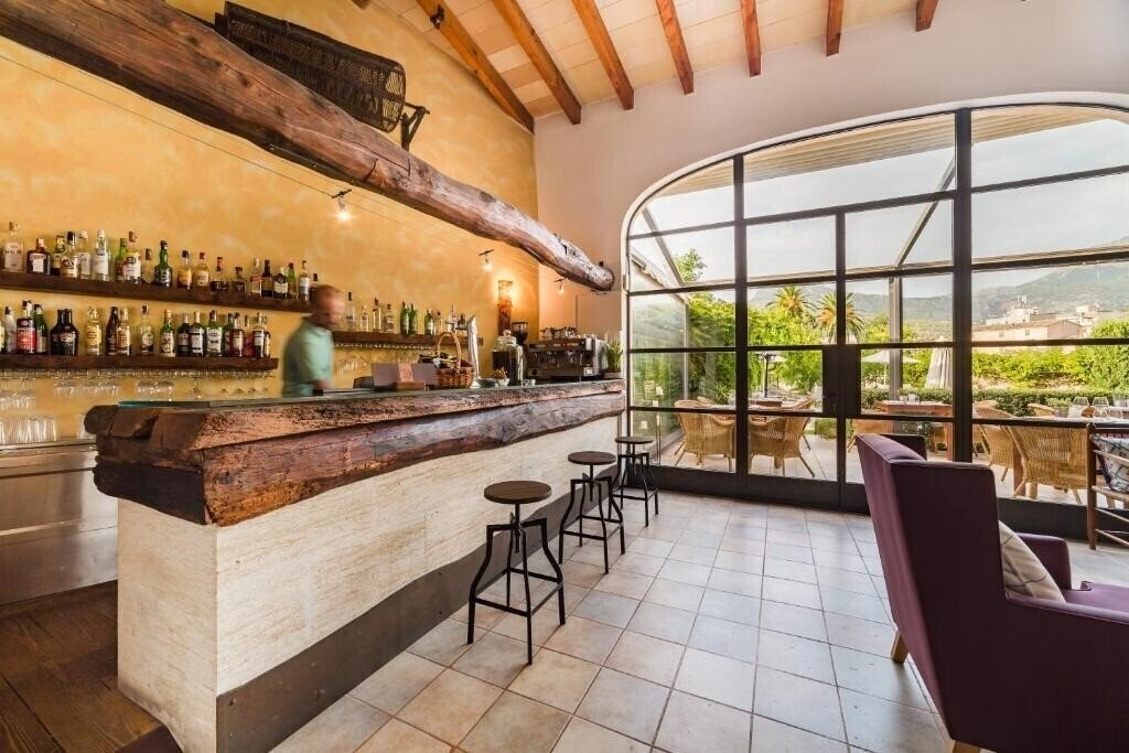 Фотографія Ca L Bisbe 4*