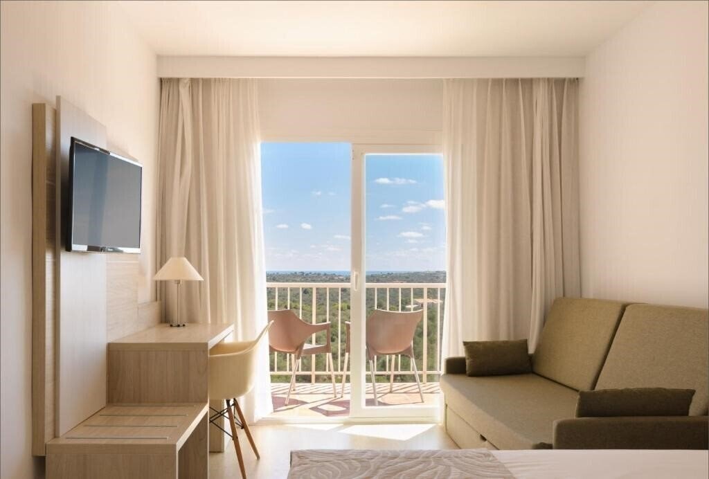 Вид Castell Dels Hams 4*