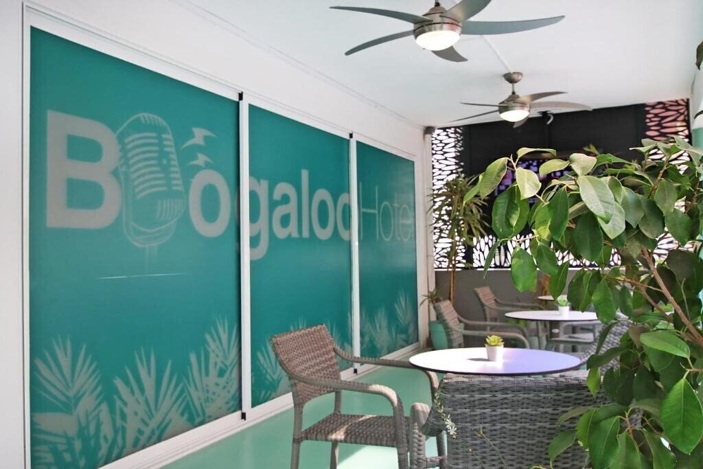 Территория Hotel Boogaloo 2*