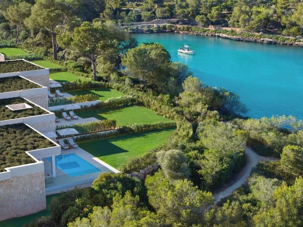 Вид Ikos Porto Petro 5*