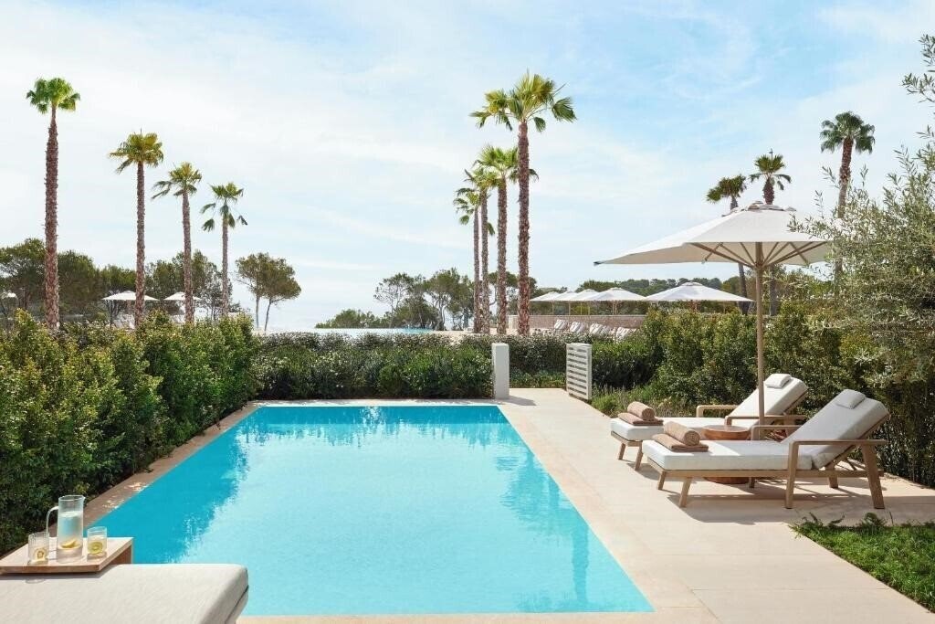 Территория Ikos Porto Petro 5*