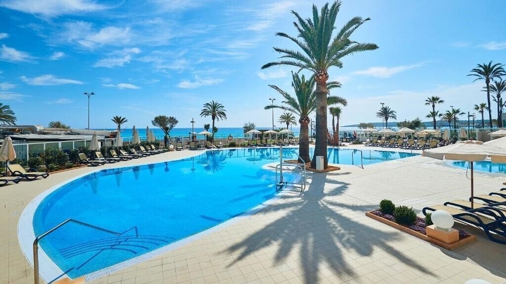 Готель Hipotels Mercedes Aparthotel 4*