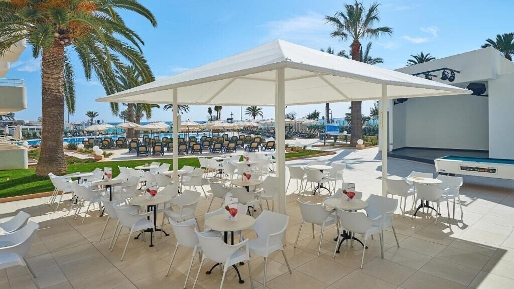 Територія Hipotels Mercedes Aparthotel 4*