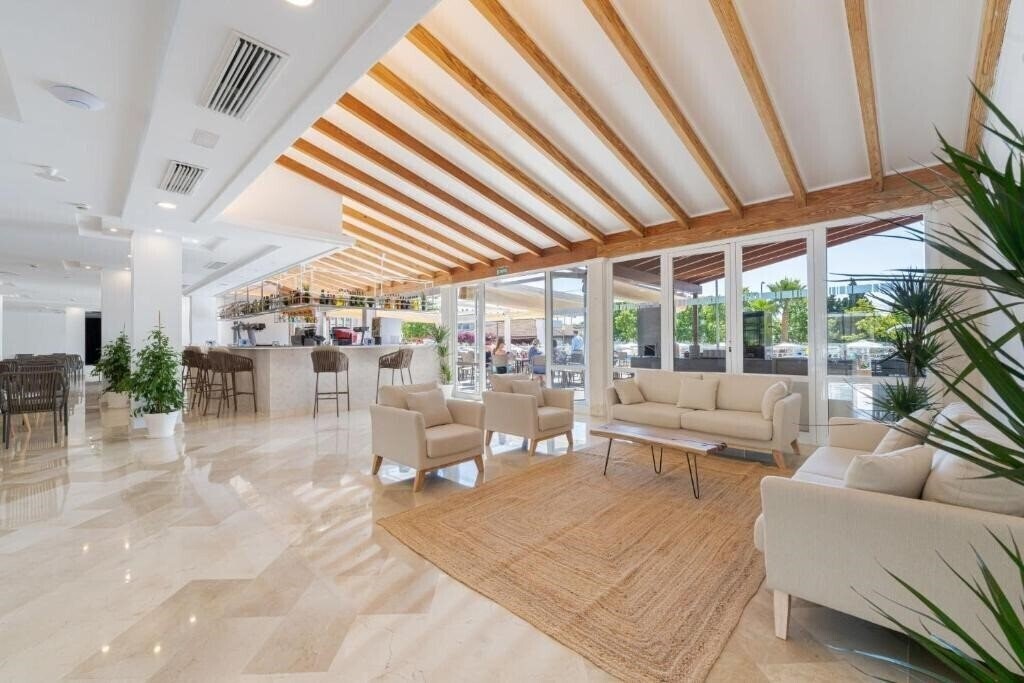 Изображение Caprice Isabel Aparthotel (ex. Ferrer Isabel Aparthotel) 3*