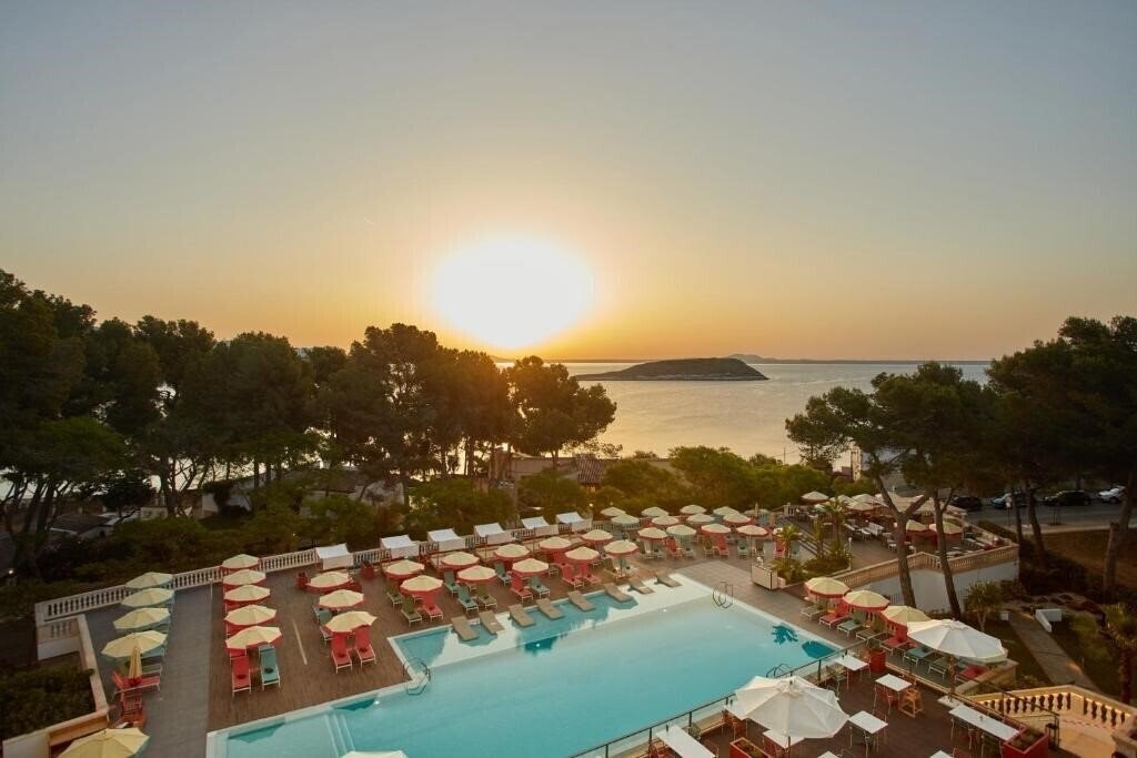 Отель Alua Calvia Mallorca 4*
