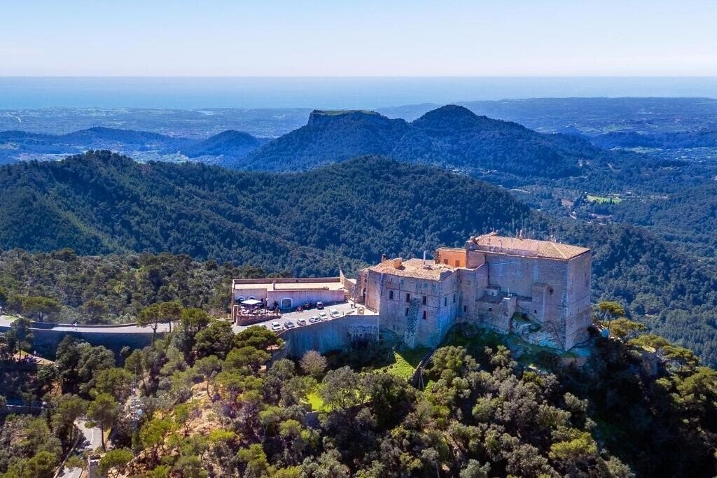 Готель Petit Hostageria Sant Salvador 3*