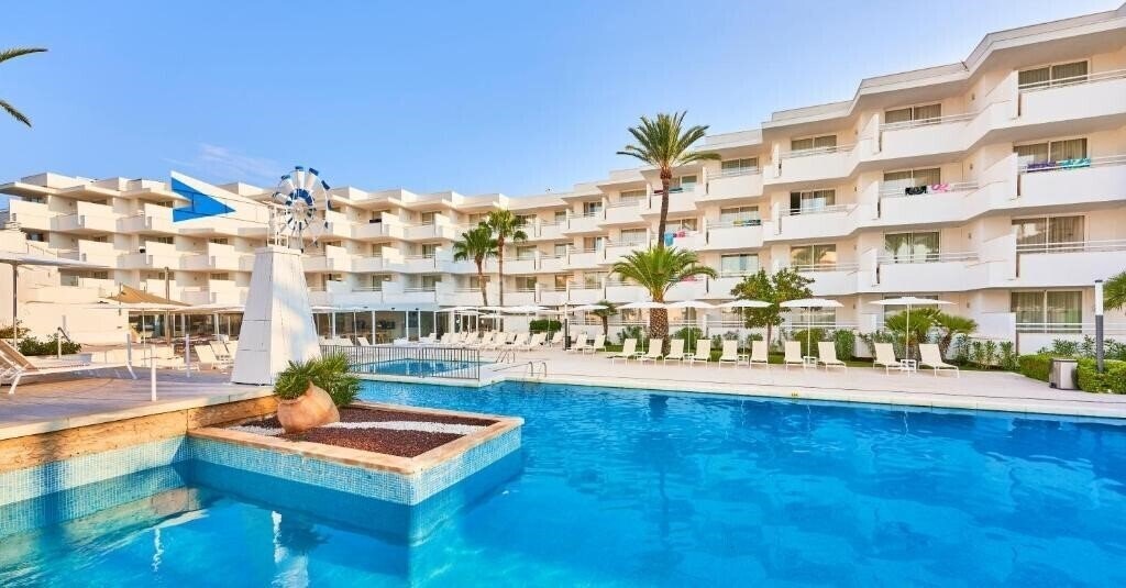 Готель Globales Cala Bona Suites 4*