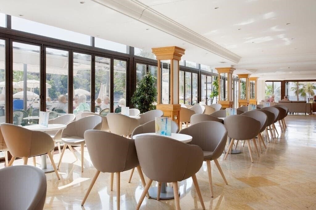 Вид Grupotel Playa Camp De Mar 4*