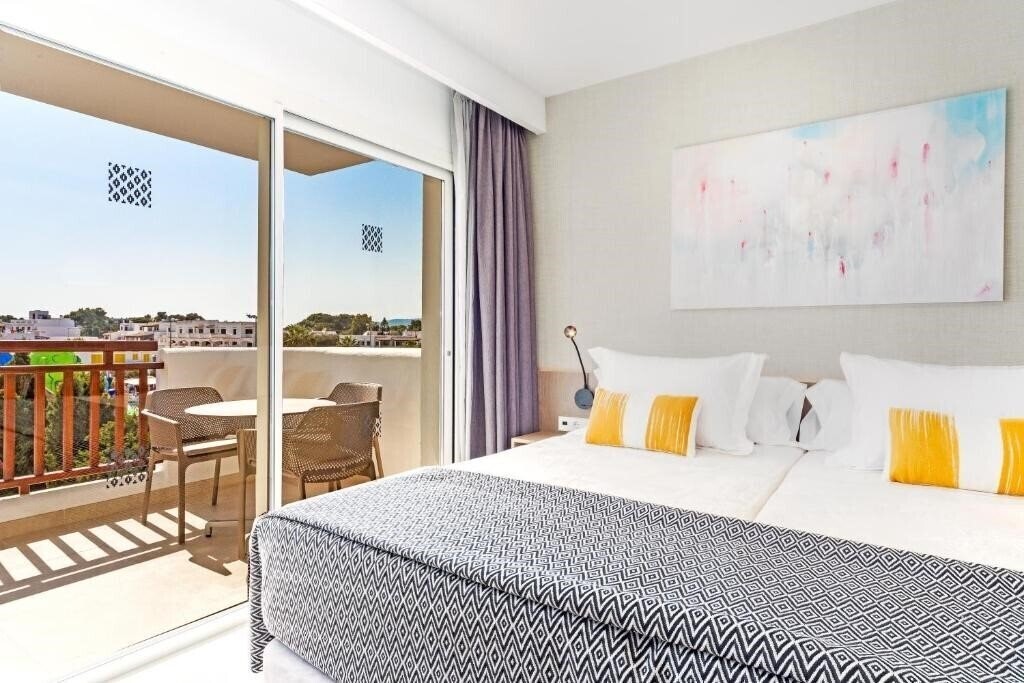 Вид Inturotel Esmeralda Park 3*