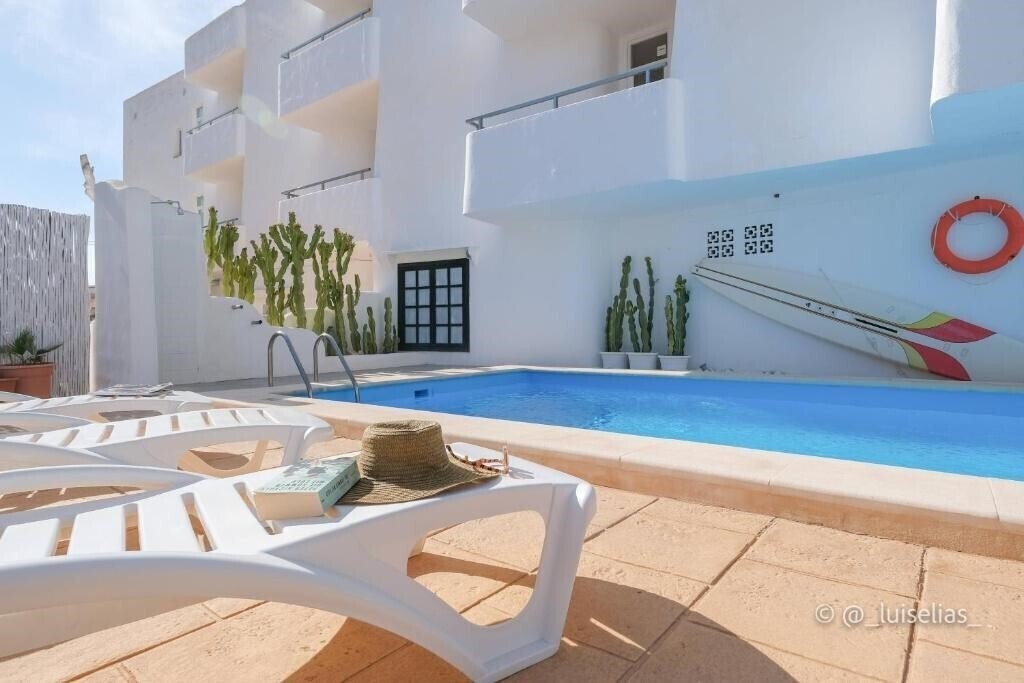 Готель Apartamentos Ibiza 3*