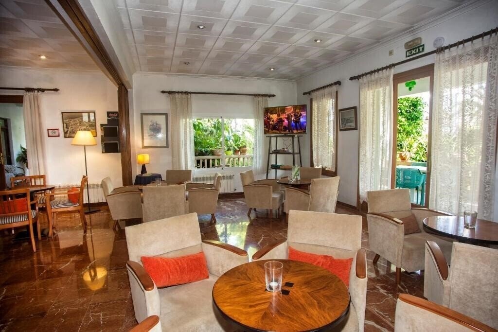 Территория Martorell 3*