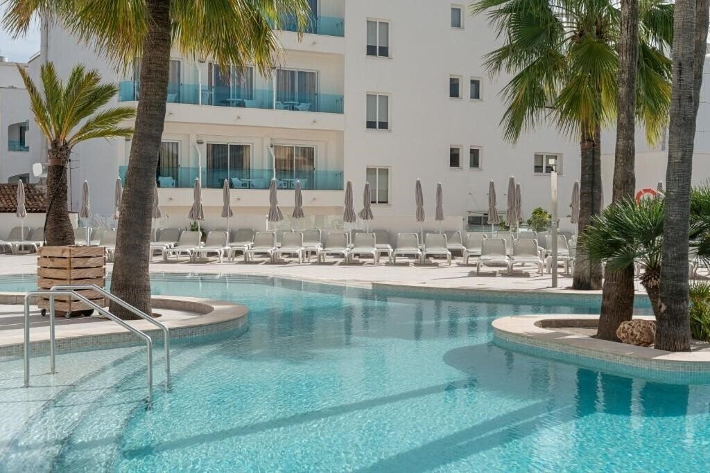 Апартаменты Cala Bona 4*