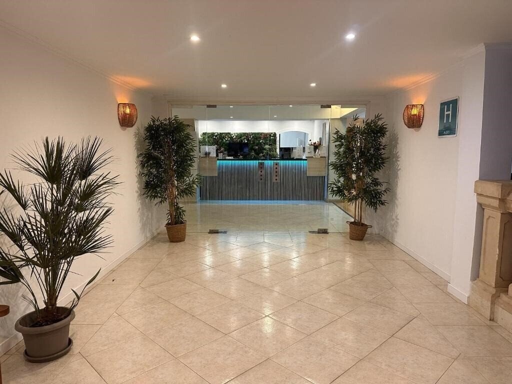 Апартаменти Selva Arenal 2*