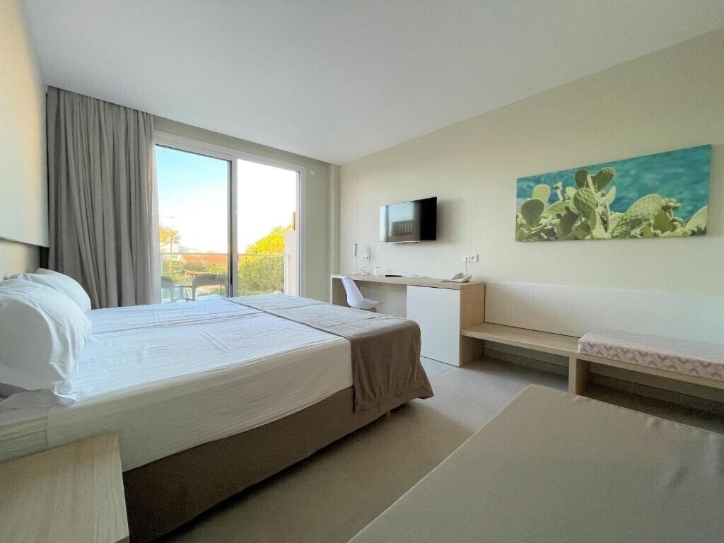 Фотография Bakour Garbi Cala Millor (ex. Garbi Cala Millor) 4*