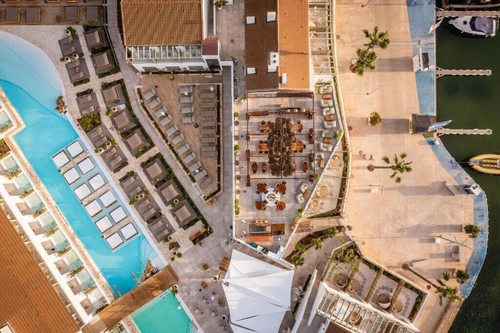 Фотография Lago Resort Menorca - Suites del Lago 5*