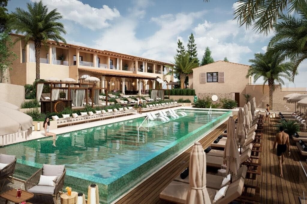 Готель Purobeach Resort Santa Ponsa 5*