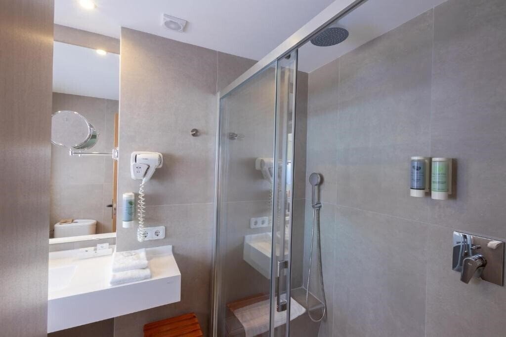 Панорама Valentin Reina Paguera 4*